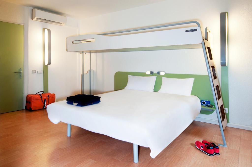 Ibis Budget Concarneau Zimmer foto