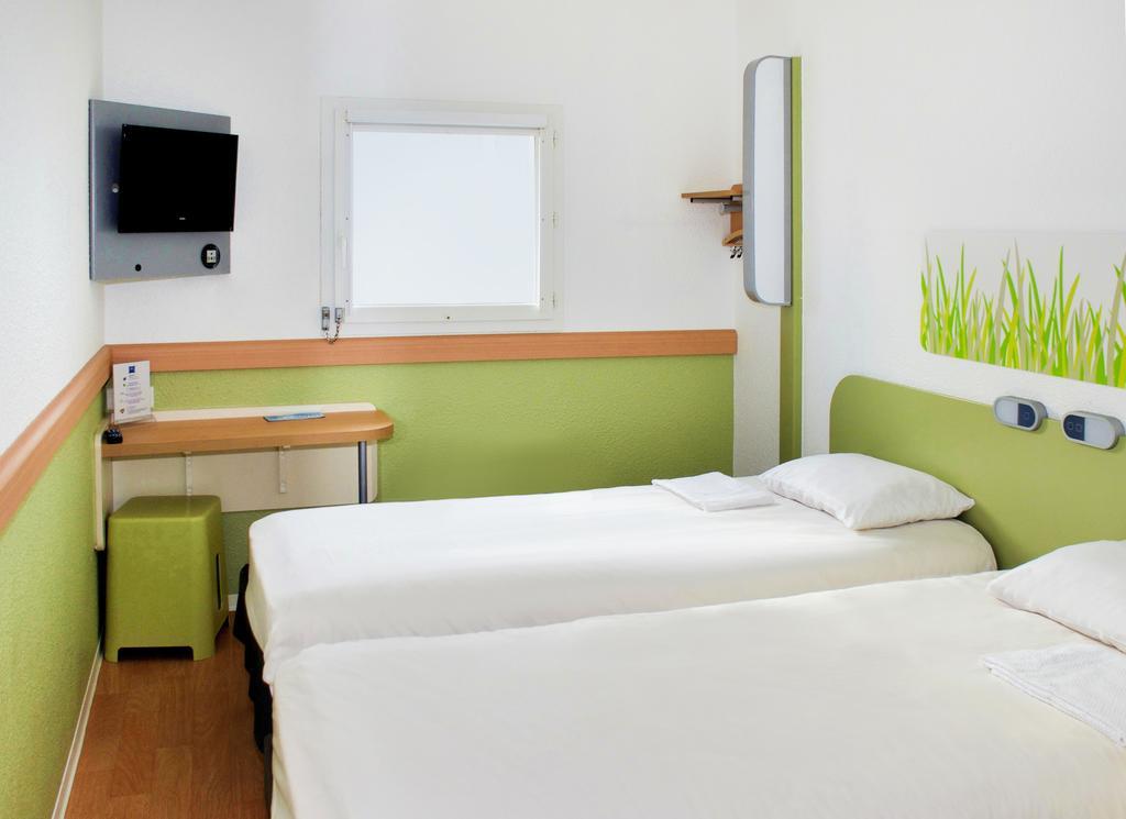 Ibis Budget Concarneau Exterior foto